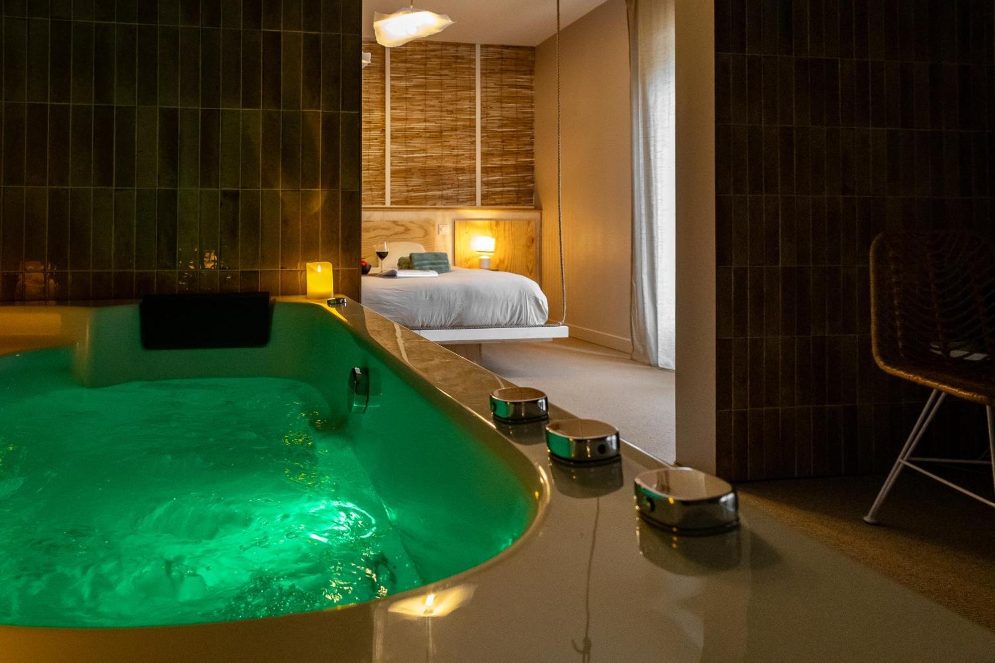 Love Room Suite Bali - Auray En Bretagne Brech Exteriér fotografie