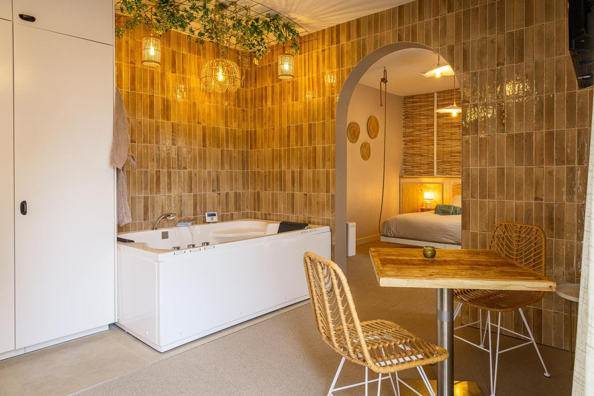 Love Room Suite Bali - Auray En Bretagne Brech Exteriér fotografie